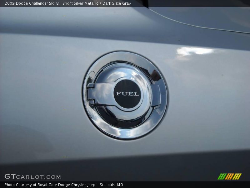 Bright Silver Metallic / Dark Slate Gray 2009 Dodge Challenger SRT8