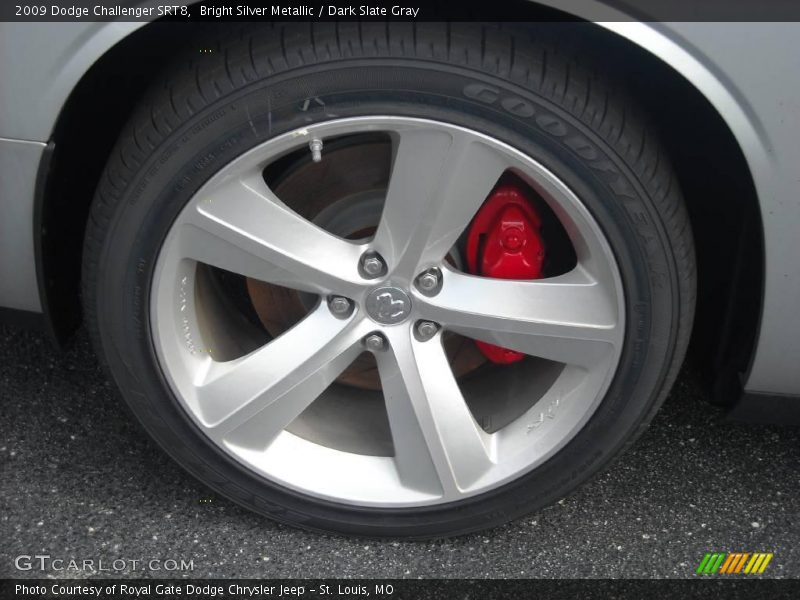 Bright Silver Metallic / Dark Slate Gray 2009 Dodge Challenger SRT8