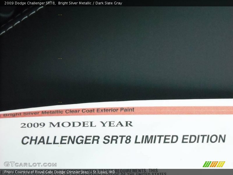 Bright Silver Metallic / Dark Slate Gray 2009 Dodge Challenger SRT8