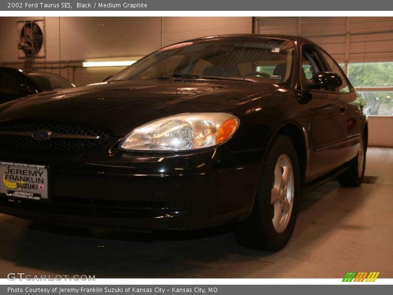 Black / Medium Graphite 2002 Ford Taurus SES