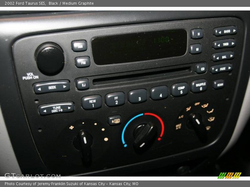 Black / Medium Graphite 2002 Ford Taurus SES