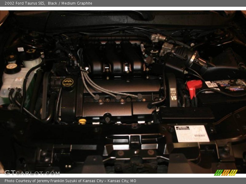 Black / Medium Graphite 2002 Ford Taurus SES