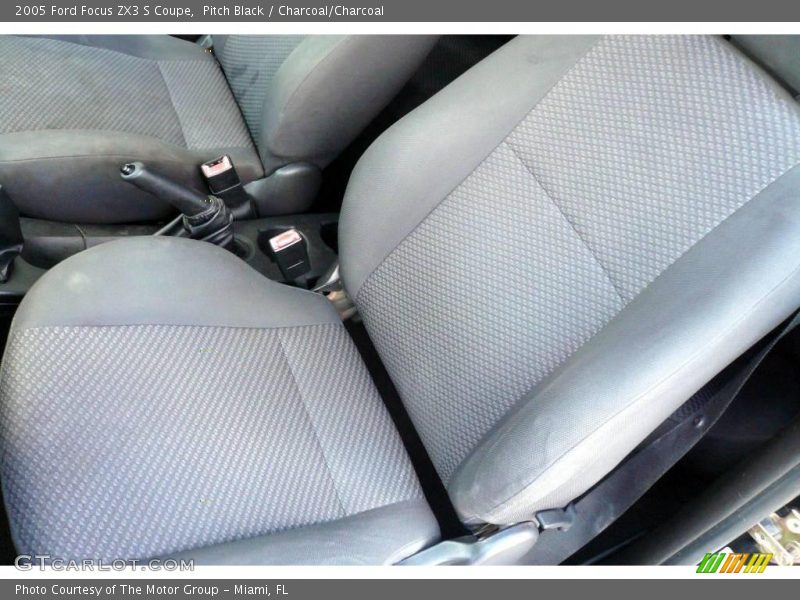Pitch Black / Charcoal/Charcoal 2005 Ford Focus ZX3 S Coupe