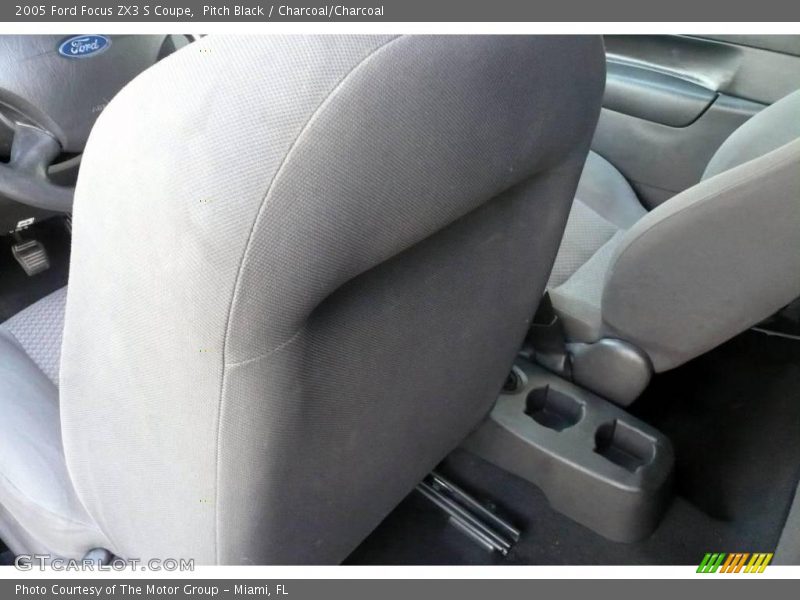 Pitch Black / Charcoal/Charcoal 2005 Ford Focus ZX3 S Coupe