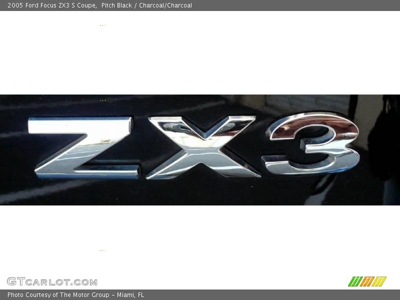 Pitch Black / Charcoal/Charcoal 2005 Ford Focus ZX3 S Coupe