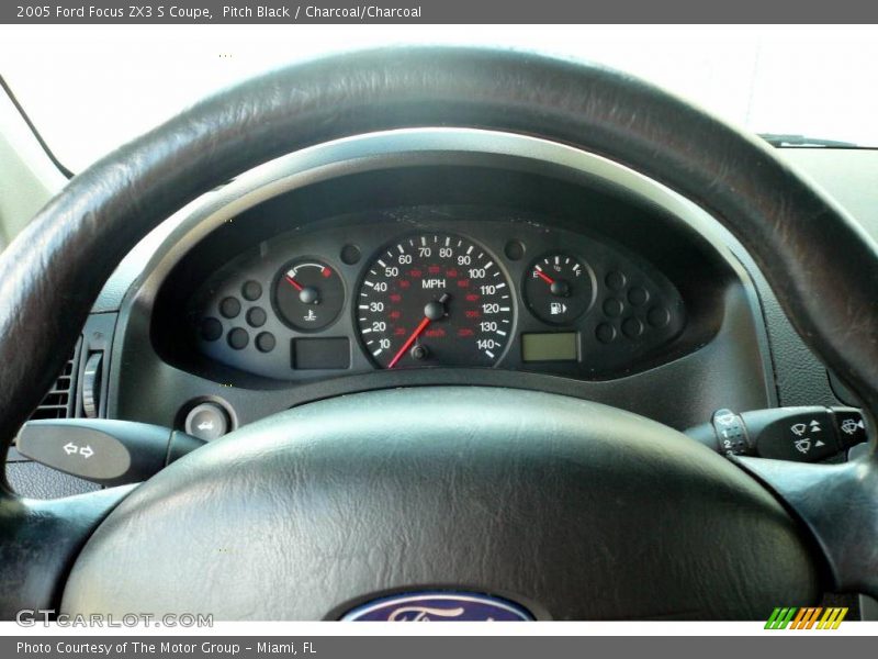 Pitch Black / Charcoal/Charcoal 2005 Ford Focus ZX3 S Coupe