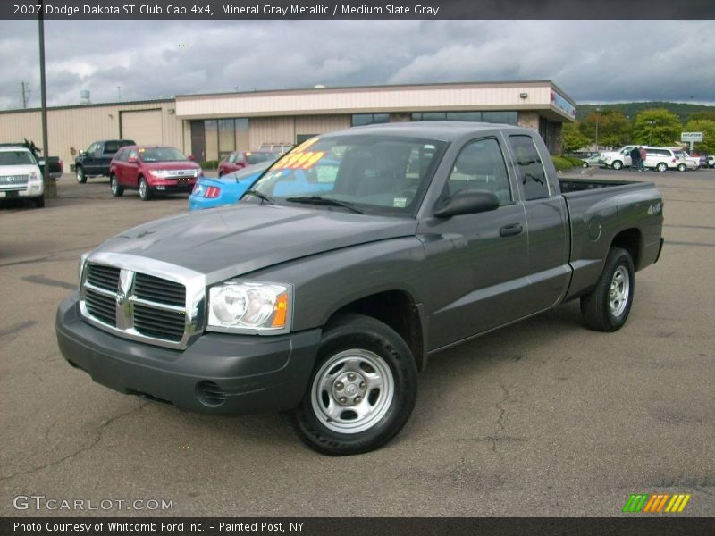 Mineral Gray Metallic / Medium Slate Gray 2007 Dodge Dakota ST Club Cab 4x4