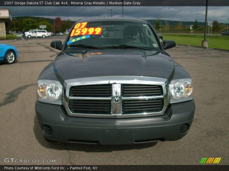 Mineral Gray Metallic / Medium Slate Gray 2007 Dodge Dakota ST Club Cab 4x4