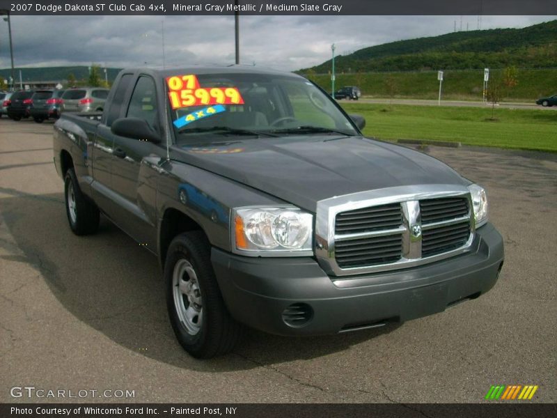 Mineral Gray Metallic / Medium Slate Gray 2007 Dodge Dakota ST Club Cab 4x4