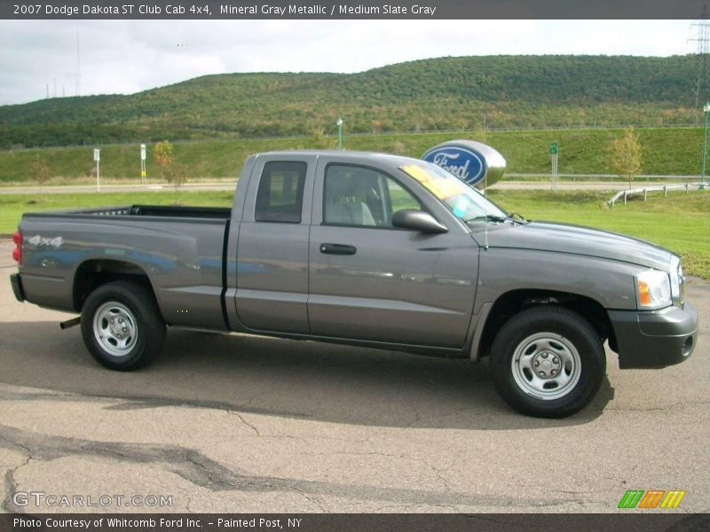 Mineral Gray Metallic / Medium Slate Gray 2007 Dodge Dakota ST Club Cab 4x4
