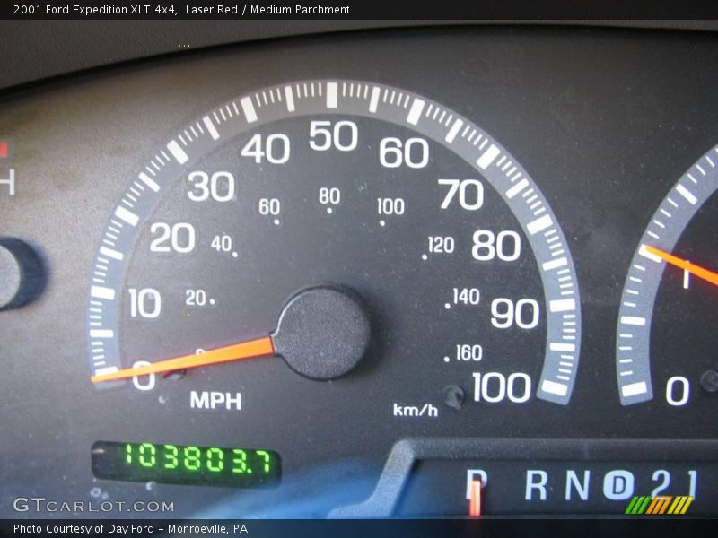 Laser Red / Medium Parchment 2001 Ford Expedition XLT 4x4