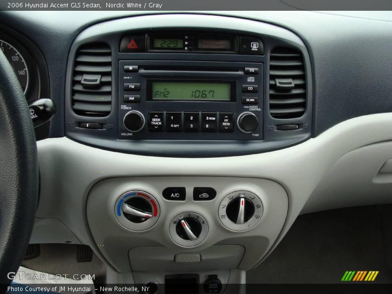Nordic White / Gray 2006 Hyundai Accent GLS Sedan