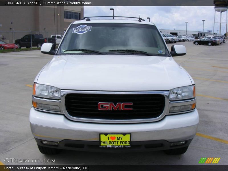 Summit White / Neutral/Shale 2004 GMC Yukon SLT
