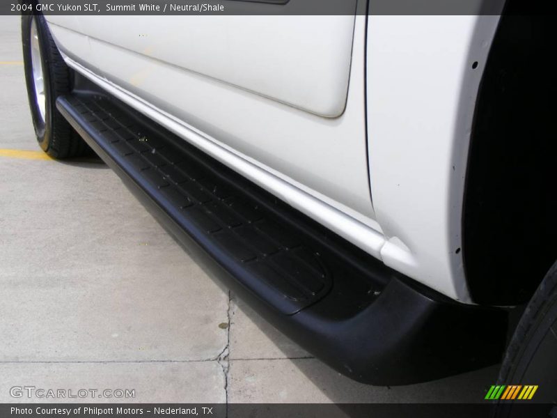 Summit White / Neutral/Shale 2004 GMC Yukon SLT