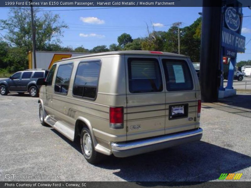 Harvest Gold Metallic / Medium Parchment 1999 Ford E Series Van E150 Custom Passenger