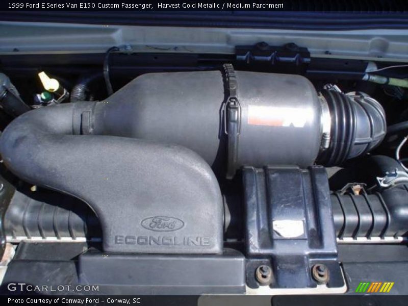 Harvest Gold Metallic / Medium Parchment 1999 Ford E Series Van E150 Custom Passenger