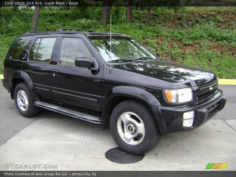 Super Black / Beige 1997 Infiniti QX4 4x4