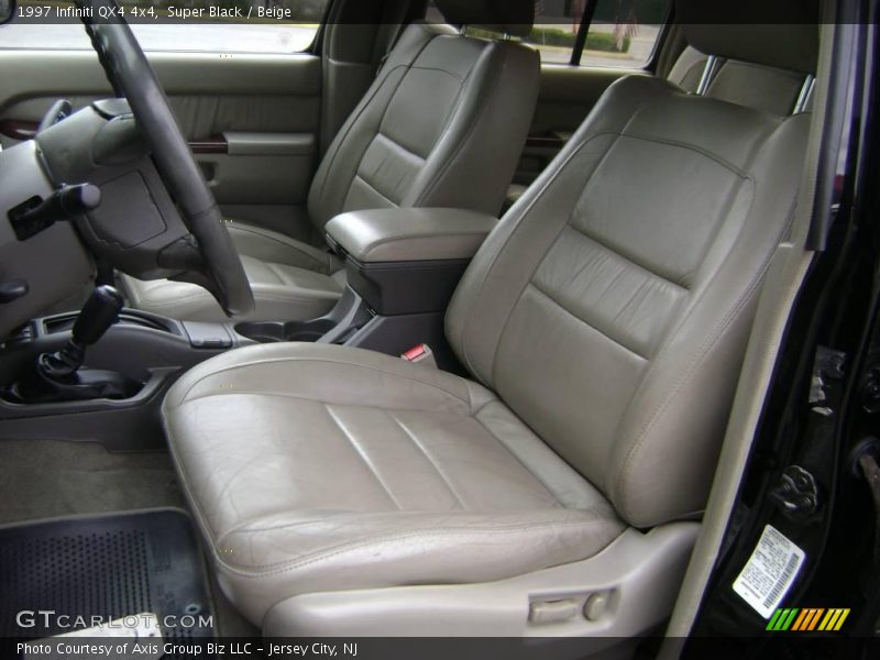 Super Black / Beige 1997 Infiniti QX4 4x4