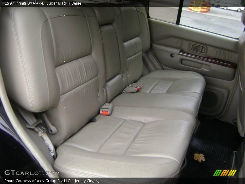 Super Black / Beige 1997 Infiniti QX4 4x4