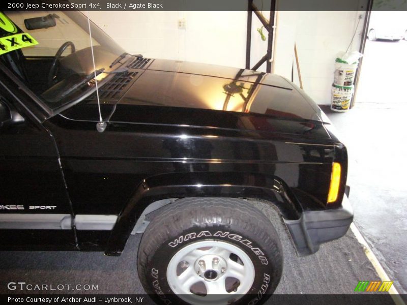 Black / Agate Black 2000 Jeep Cherokee Sport 4x4