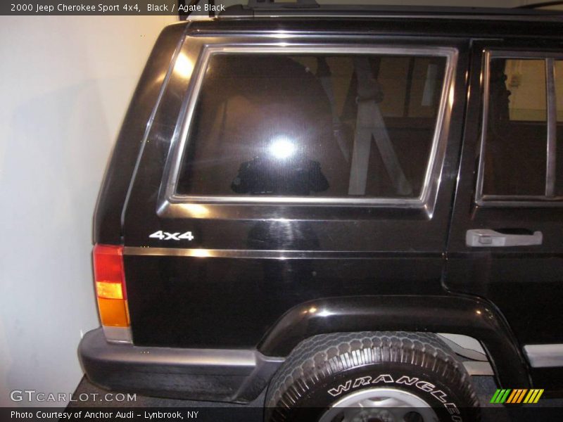 Black / Agate Black 2000 Jeep Cherokee Sport 4x4