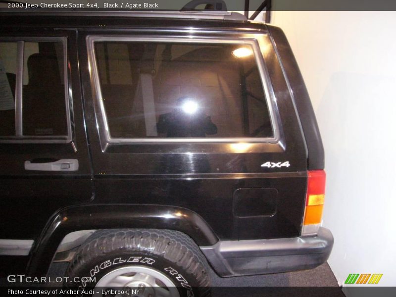 Black / Agate Black 2000 Jeep Cherokee Sport 4x4
