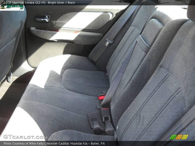 Bright Silver / Black 2005 Hyundai Sonata GLS V6