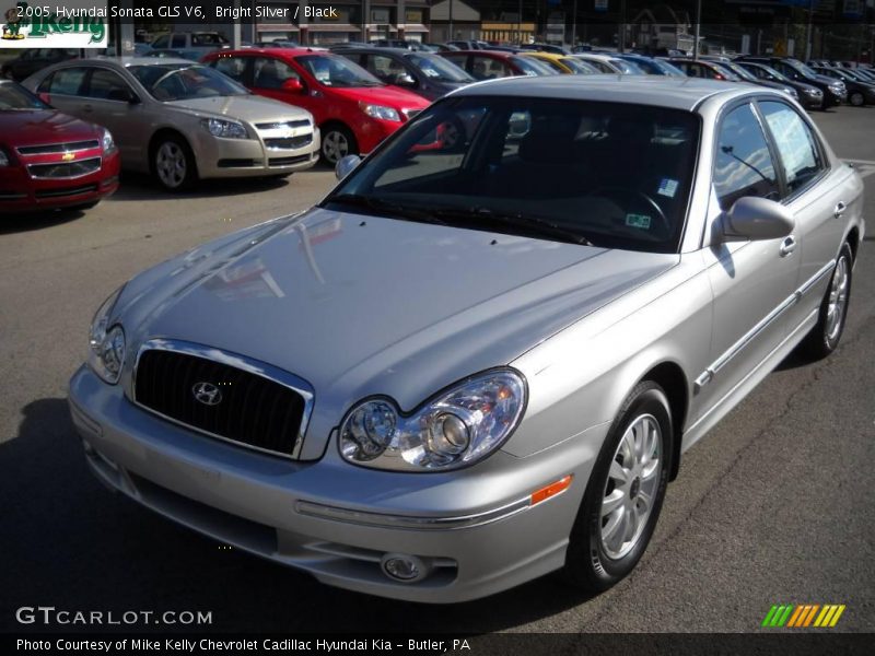 Bright Silver / Black 2005 Hyundai Sonata GLS V6
