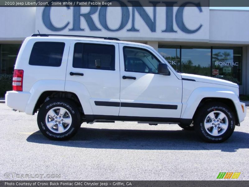 Stone White / Pastel Pebble Beige 2010 Jeep Liberty Sport