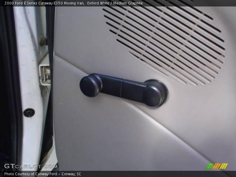 Oxford White / Medium Graphite 2000 Ford E Series Cutaway E350 Moving Van