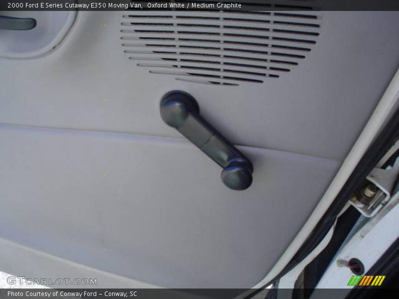 Oxford White / Medium Graphite 2000 Ford E Series Cutaway E350 Moving Van
