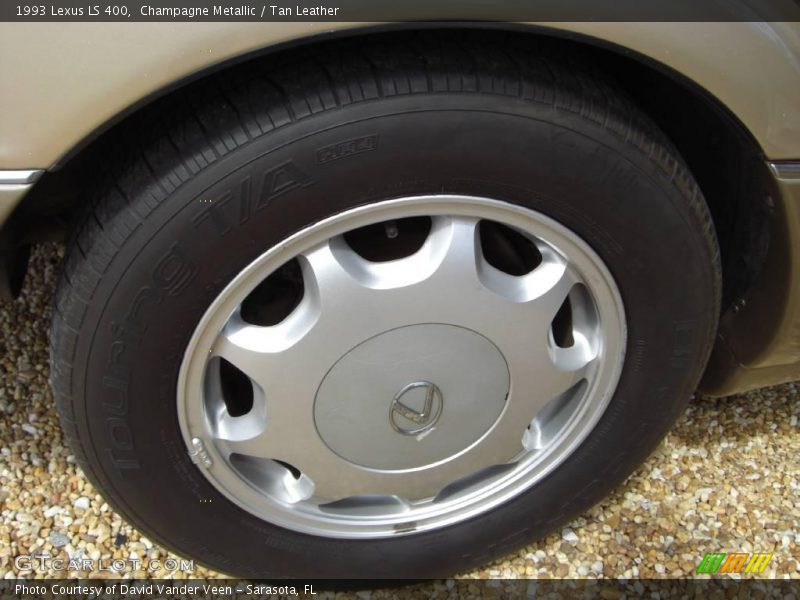 Champagne Metallic / Tan Leather 1993 Lexus LS 400