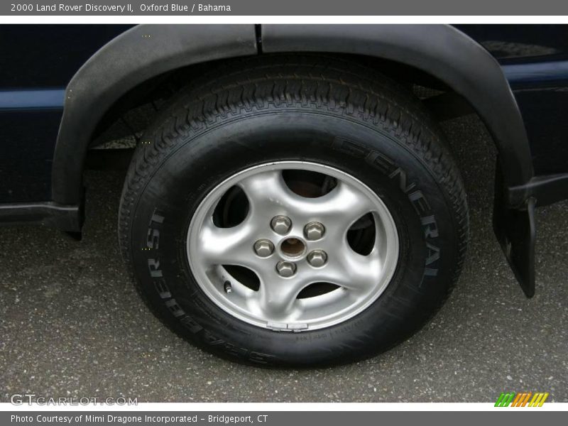 Oxford Blue / Bahama 2000 Land Rover Discovery II