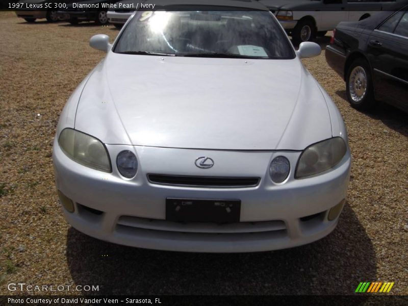 Diamond White Pearl / Ivory 1997 Lexus SC 300