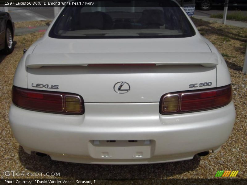 Diamond White Pearl / Ivory 1997 Lexus SC 300