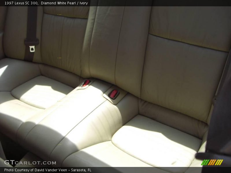 Diamond White Pearl / Ivory 1997 Lexus SC 300