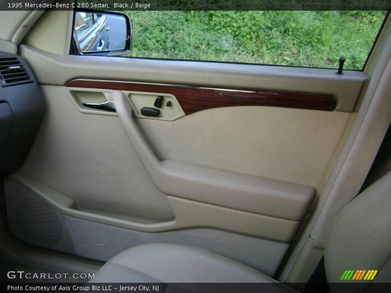 Black / Beige 1995 Mercedes-Benz C 280 Sedan