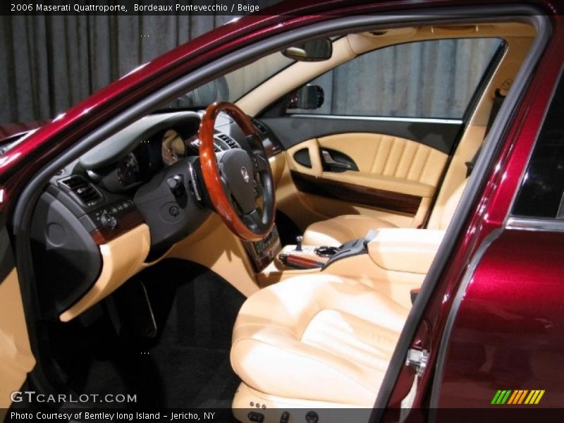 Bordeaux Pontevecchio / Beige 2006 Maserati Quattroporte