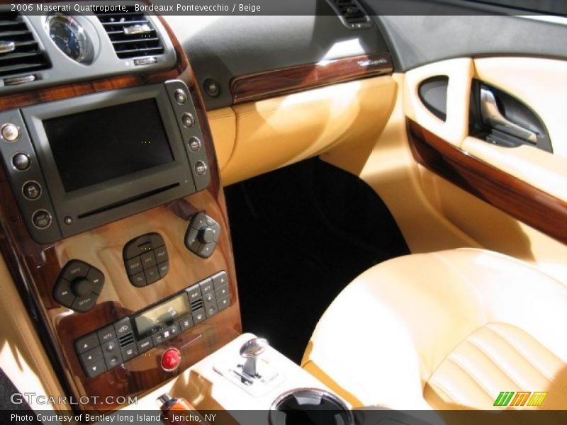Bordeaux Pontevecchio / Beige 2006 Maserati Quattroporte