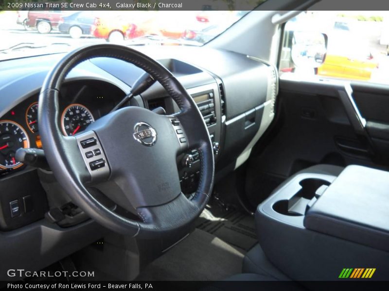 Galaxy Black / Charcoal 2009 Nissan Titan SE Crew Cab 4x4