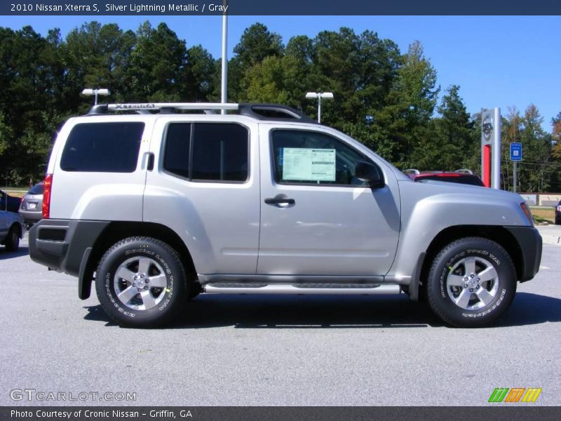 Silver Lightning Metallic / Gray 2010 Nissan Xterra S