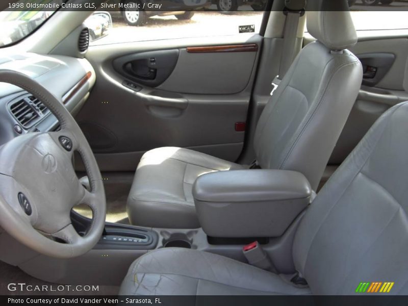 Silver Metallic / Gray 1998 Oldsmobile Cutlass GLS