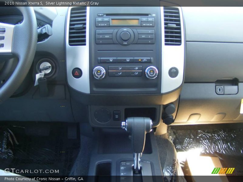 Silver Lightning Metallic / Gray 2010 Nissan Xterra S