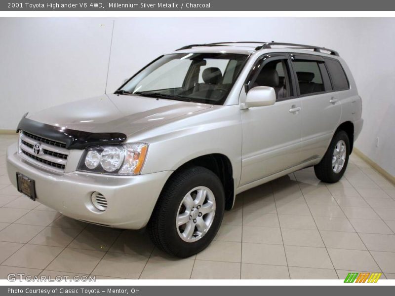 Millennium Silver Metallic / Charcoal 2001 Toyota Highlander V6 4WD