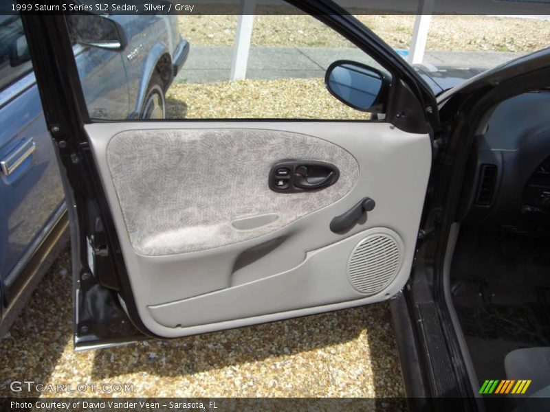 Silver / Gray 1999 Saturn S Series SL2 Sedan
