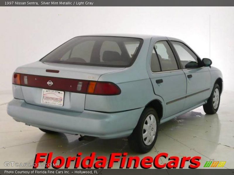 Silver Mint Metallic / Light Gray 1997 Nissan Sentra