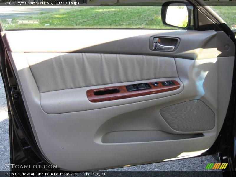 Black / Taupe 2003 Toyota Camry XLE V6