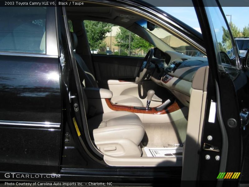 Black / Taupe 2003 Toyota Camry XLE V6