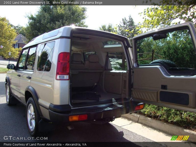 White Gold Metallic / Bahama Beige 2002 Land Rover Discovery II SE