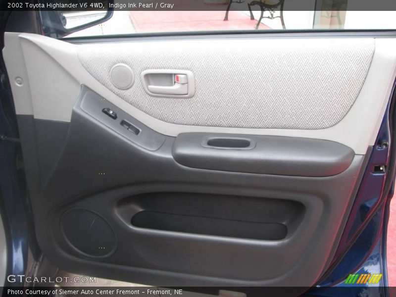 Indigo Ink Pearl / Gray 2002 Toyota Highlander V6 4WD